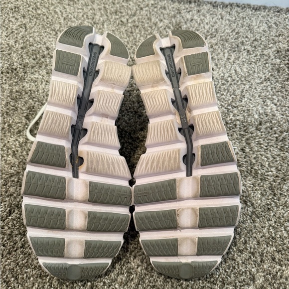 On Running Women's Gray Running Shoes - Picture 5 of 6